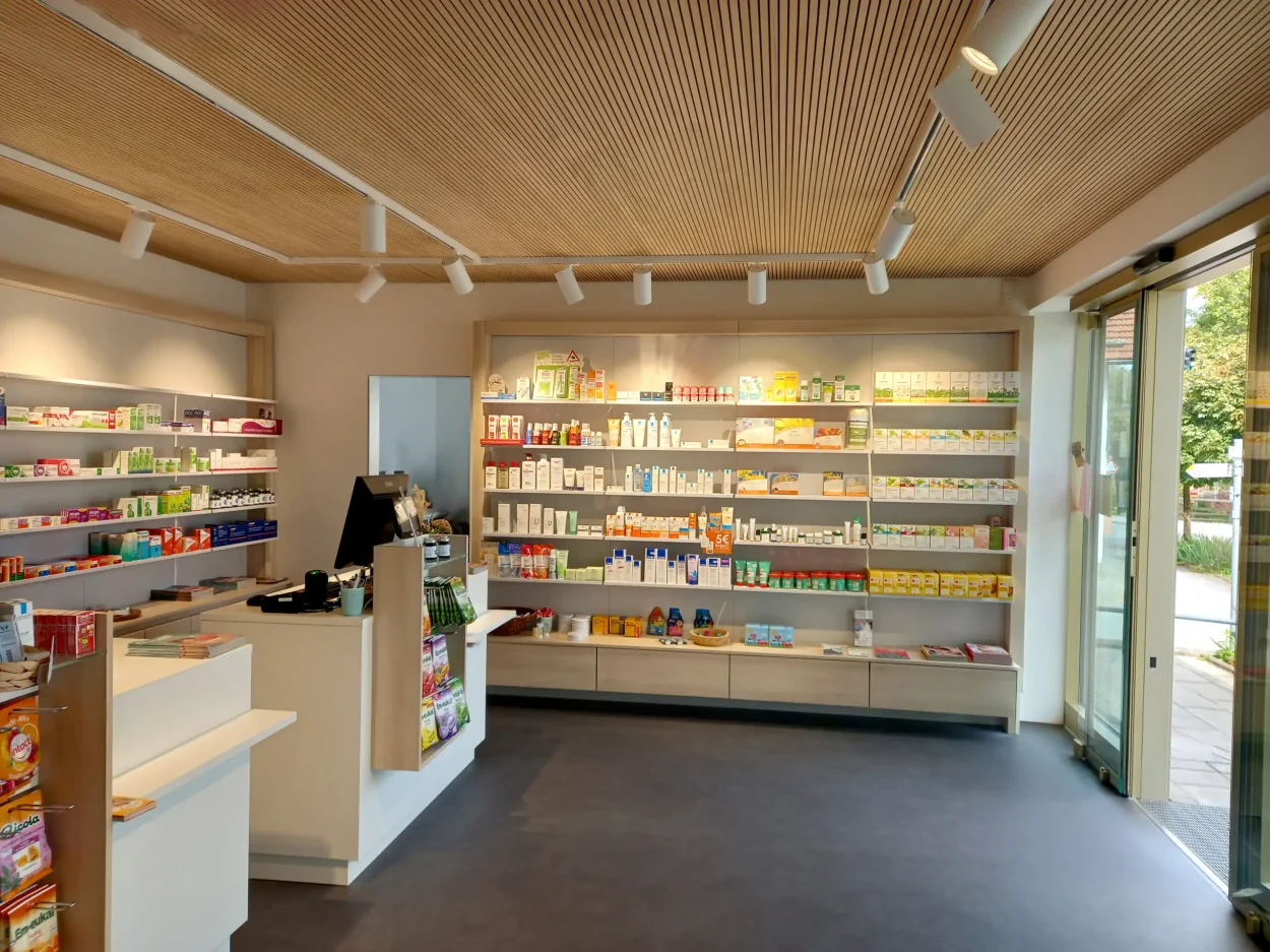 Apothekeneinrichtung1